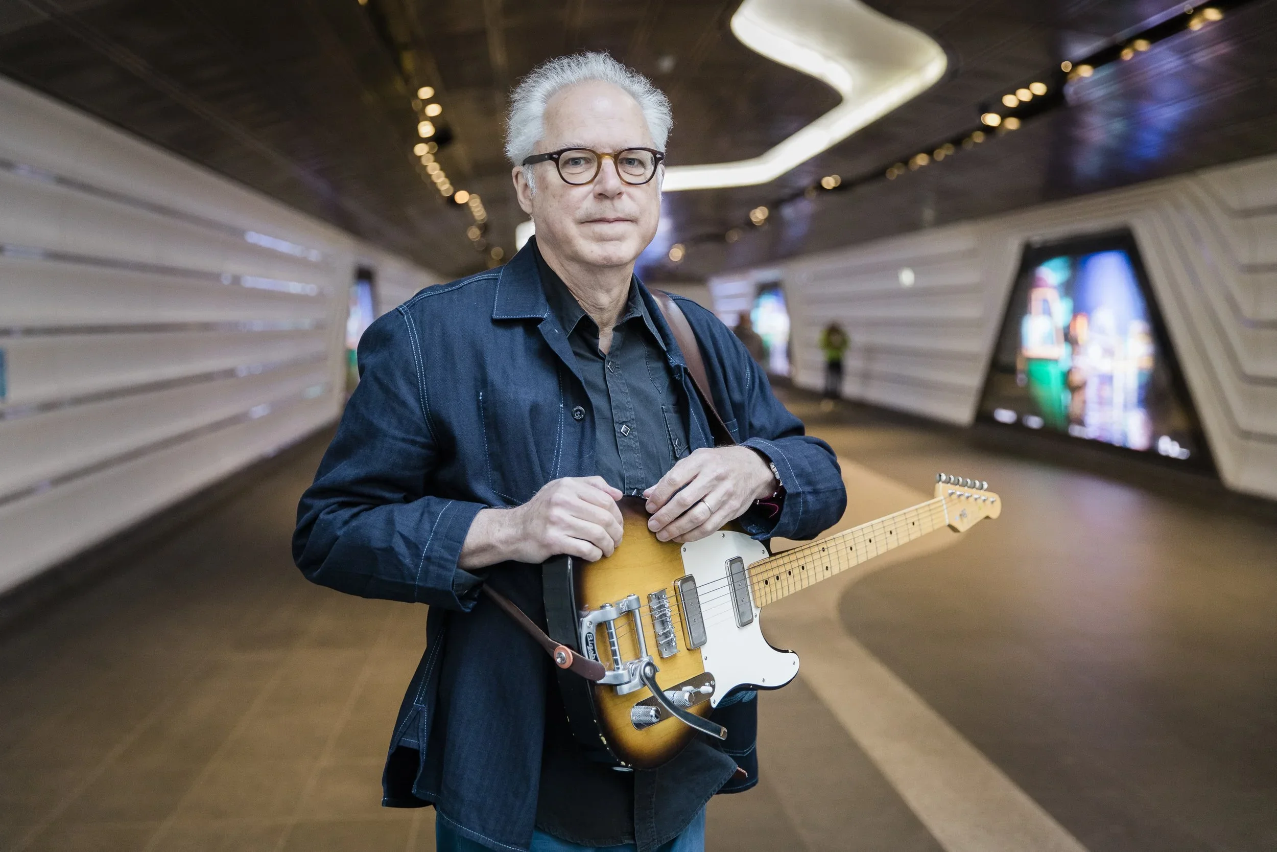 Bill Frisell Trio feat. Luke Bergman & Rudy Royston — Zig Zag Jazz